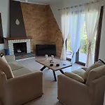 παραδοσιακη λαζαρατα Vakantiehuis *