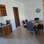 παραδοσιακη λαζαρατα Vakantiehuis *