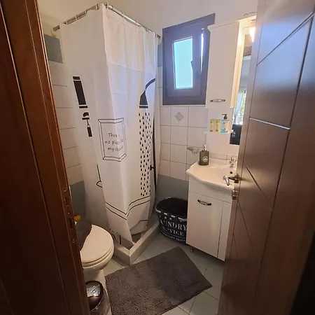 παραδοσιακη λαζαρατα בית נופש