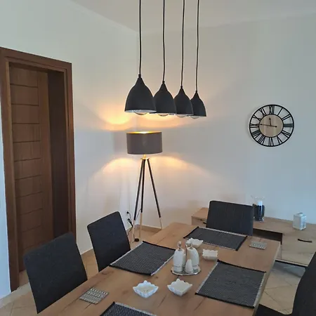 παραδοσιακη λαζαρατα Casa de Férias Lazaráta