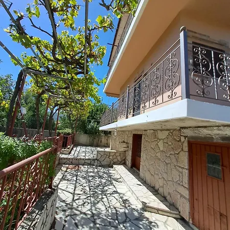 παραδοσιακη λαζαρατα Ferienhaus *